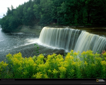 tahquamenon-falls-schermeister-389999-xl.jpg