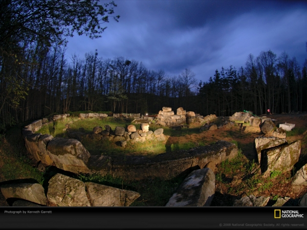 thracian-tomb-garrett-1129242-lw.jpg