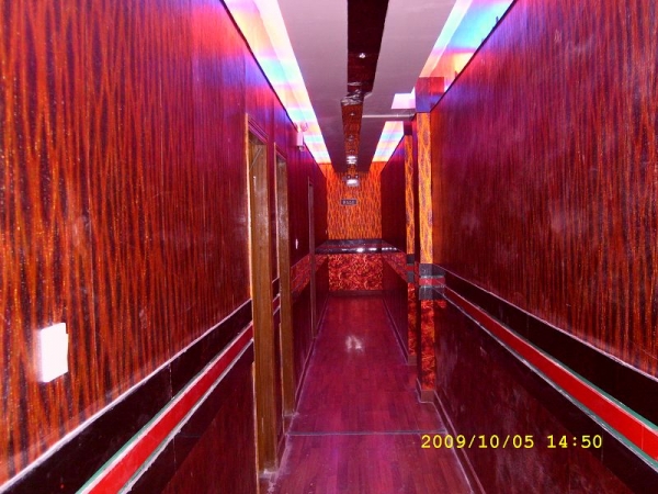 SL270945.JPG