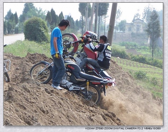 �������