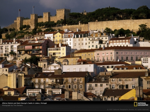 alfama-district-lisbon-692905-lw.jpg